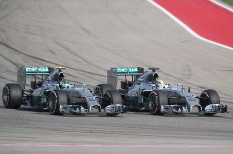 Hamilton abre vantagem na liderança da Fórmula 1 <p>Hamilton abre vantagem na liderança da Fórmula 1</p>