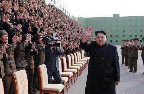 O líder norte-coreano usava de bengala nas últimas aparições, mas parece ter se recuperado O líder norte-coreano usava de bengala nas últimas aparições, mas parece ter se recuperado