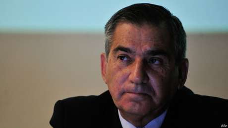 Gilberto Carvalho em um seminário sobre conflitos fundiários; o ministro cuida da ponte com movimentos sociais Gilberto Carvalho em um seminário sobre conflitos fundiários; o ministro cuida da ponte com movimentos sociais