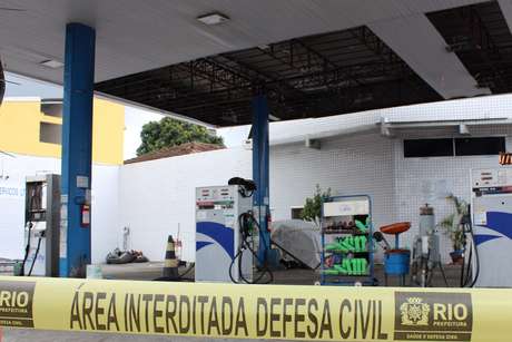 Duas crianças morreram após a explosão de um cilindro de gás em um posto de gasolina no bairro do Colégio, na zona norte do Rio de Janeiro, na noite deste sábado Duas crianças morreram após a explosão de um cilindro de gás em um posto de gasolina no bairro do Colégio, na zona norte do Rio de Janeiro, na noite deste sábado