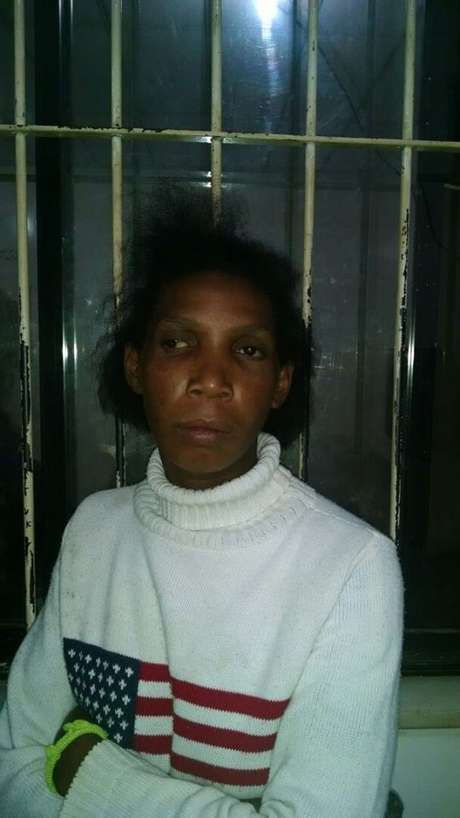 Não é a primeira vez que Rozilda Freitas Santos, 32 anos, permitiu o abuso sexual de suas filhas em troca de bebida alcóolica <p>Não é a primeira vez que Rozilda Freitas Santos, 32 anos, permitiu o abuso sexual de suas filhas em troca de bebida alcóolica</p>