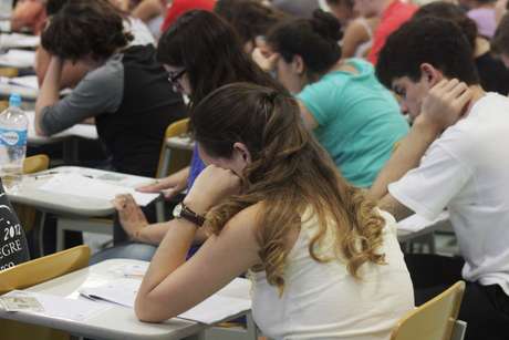 Prazo para pagamento da taxa de inscrição do Enem acaba nesta quarta-feira (24).