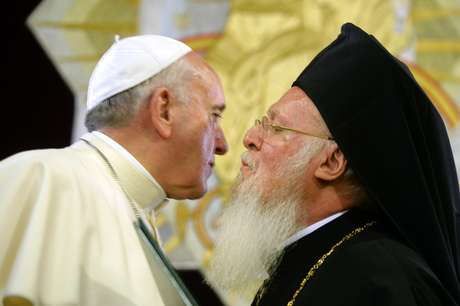 Em Istambul, na Turquia, o papa Francisco e o patriarca ortodoxo Bartolomeu condenaram as ameças de jihadistas a cristãos no Iraque e na Síria Em Istambul, na Turquia, o papa Francisco e o patriarca ortodoxo Bartolomeu condenaram as ameças de jihadistas a cristãos no Iraque e na Síria