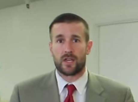 Pastor americano defende o extermínio de todos os gays e bissexuais do planeta para "o fim da Aids" Pastor americano defende o extermínio de todos os gays e bissexuais do planeta para "o fim da Aids"