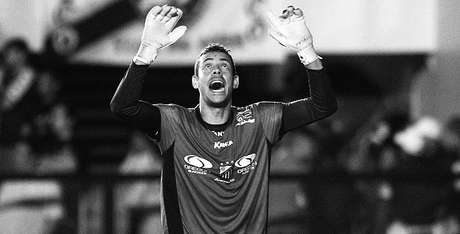 Ex-Bragantino, Matheus é novo goleiro contratado da Ponte Preta <p>Ex-Bragantino, Matheus é novo goleiro contratado da Ponte Preta</p>
