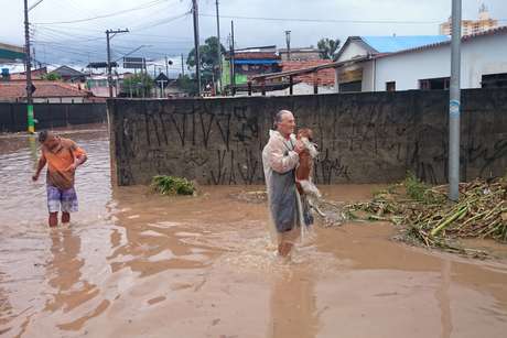 A chuva causou enchente em diversos pontos da região de Itaquera, em São Paulo (SP), nesta quarta-feira <p>A chuva causou enchente em diversos pontos da região de Itaquera, em São Paulo (SP), nesta quarta-feira </p>