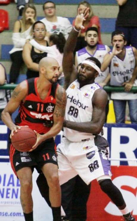 Flamengo garantiu vice liderança após vitória em cima do Mogi Flamengo garantiu vice liderança após vitória em cima do Mogi
