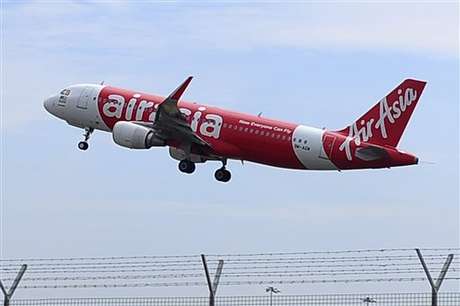 O ministro do transporte da Indonésia anunciou que uma investigação será realizada e que os voos da AirAsia entre as duas cidades serão suspensos <p>O ministro do transporte da Indonésia anunciou que uma investigação será realizada e que os voos da AirAsia entre as duas cidades serão suspensos</p>