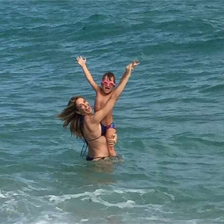 Ticiane e a filha, Rafaella, aproveitam a viagem para Miami Ticiane e a filha, Rafaella, aproveitam a viagem para Miami