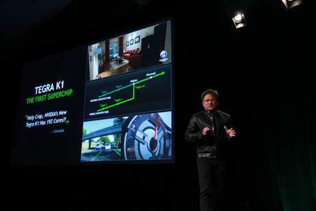 Presidente da Nvidia, Jen-Hsun Huang, apresenta o novo chip da empresa para carros inteligentes Presidente da Nvidia, Jen-Hsun Huang, apresenta o novo chip da empresa para carros inteligentes
