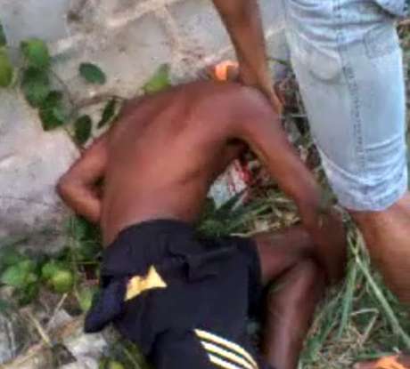 Grupo foi preso após ter publicado um vídeo no Whatsapp que mostrava a execução de um jovem Grupo foi preso após ter publicado um vídeo no Whatsapp que mostrava a execução de um jovem