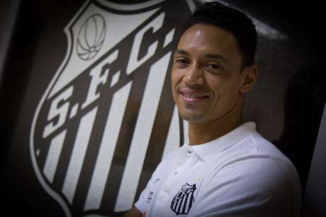 Ricardo Oliveira volta ao clube 12 anos após a 1ª passagem, em 2003 Ricardo Oliveira volta ao clube 12 anos após a 1ª passagem, em 2003