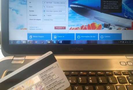 O casal Paulo e Elenise viajará para a Europa por R$ 1,2 mil, ida e volta O casal Paulo e Elenise viajará para a Europa por R$ 1,2 mil, ida e volta