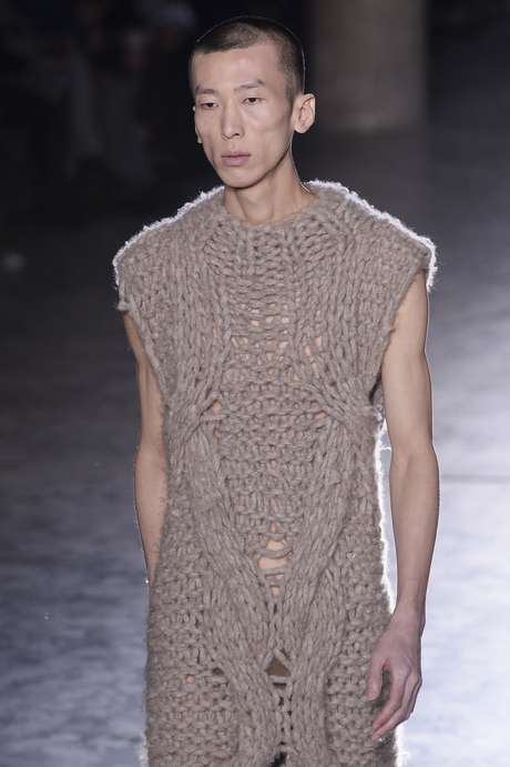 Desfile de Rick Owens na semana de moda masculina de Paris Desfile de Rick Owens na semana de moda masculina de Paris