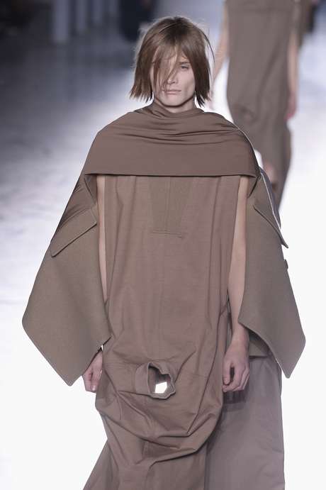 Desfile de Rick Owens na semana de moda masculina de Paris Desfile de Rick Owens na semana de moda masculina de Paris
