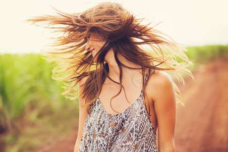 Para manter o cabelo bonito e saudável mesmo com ação do suor, é preciso investir em um bom leave-in e tratamentos com ações térmicas e nutritivas Para manter o cabelo bonito e saudável mesmo com ação do suor, é preciso investir em um bom leave-in e tratamentos com ações térmicas e nutritivas