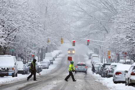 Ruas de Cambridge, em Massachusetts, cobertas pela neve <p>Ruas de Cambridge, em Massachusetts, cobertas pela neve</p>