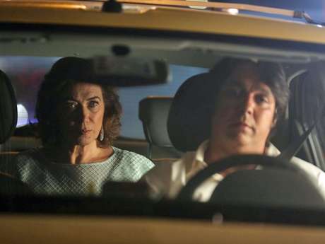 Ex-mulher do Comendador finalmente descobre seu paradeiro <p>Ex-mulher do Comendador finalmente descobre seu paradeiro</p>