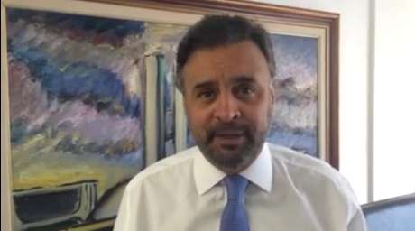 Aécio Neves disse que oposição quer uma CPI mista da Petrobras. <p>Aécio Neves disse que oposição quer uma CPI mista da Petrobras.</p>
