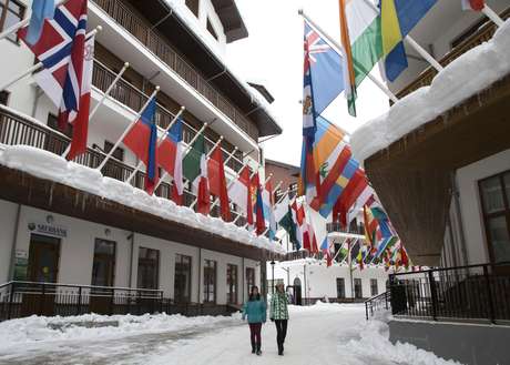 Vila Olímpica em Rosa Khutor recebeu os principais atletas dos esportes de neve <p>Vila Olímpica em Rosa Khutor recebeu os principais atletas dos esportes de neve</p>
