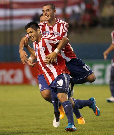 Paraguai comemora importante vitória na estreia no Sub-17 <p>Paraguai comemora importante vitória na estreia no Sub-17</p>
