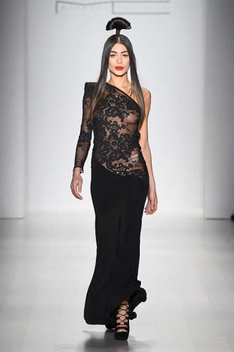 Vestido Michael Costello, na Semana de Moda de Nova York Vestido Michael Costello, na Semana de Moda de Nova York