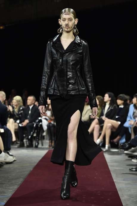 Desfile de Givenchy na semana de moda de Paris Desfile de Givenchy na semana de moda de Paris