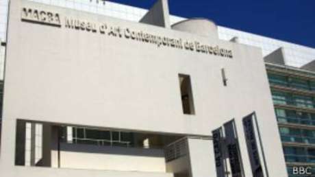 BBCMundo.com El director del MACBA considera "inapropiada" la obra de Doujak.