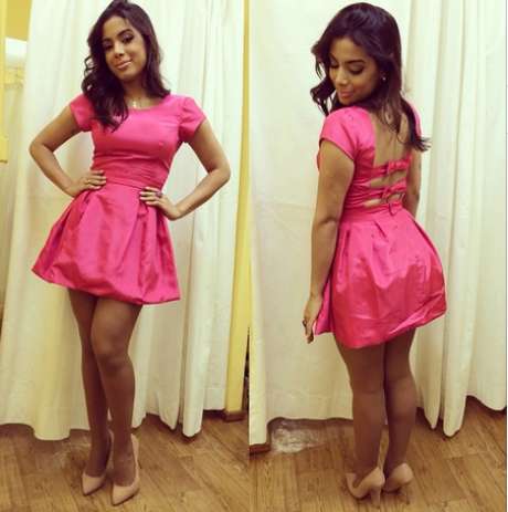 vestido rosa anitta