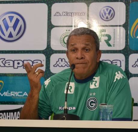 Hélio dos Anjos está de volta ao Goiás após cinco anos Hélio dos Anjos está de volta ao Goiás após cinco anos