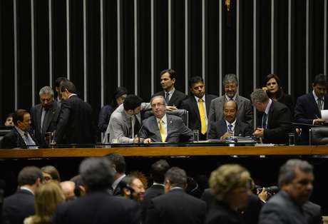 Emendas ao projeto ainda serão votadas na Câmara. Depois, proposta passa pelo Senado e pela Presidência Emendas ao projeto ainda serão votadas na Câmara. Depois, proposta passa pelo Senado e pela Presidência