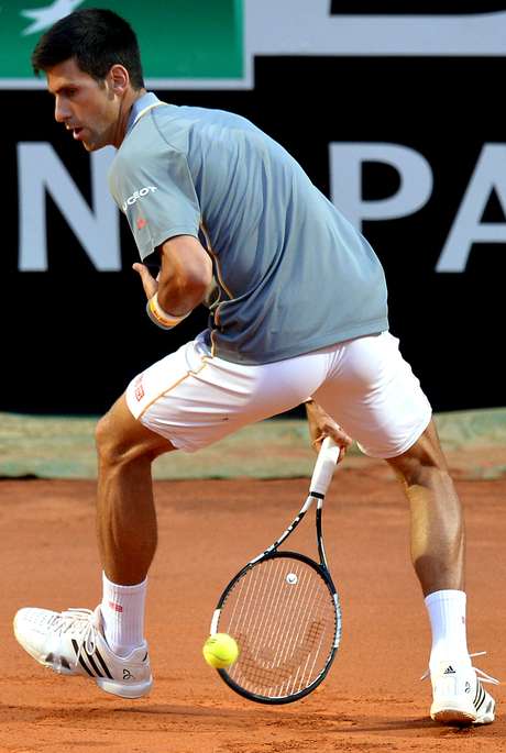 Djokovic mostra habilidade em Roma Djokovic mostra habilidade em Roma