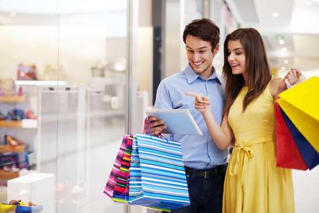 Entre os que vão presentear o namorado, 27% comprarão um artigo de moda Entre os que vão presentear o namorado, 27% comprarão um artigo de moda