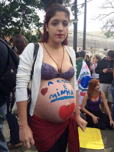 “Apesar de no início ter pensado no aborto, isto não faz com que eu não ame o meu filho. Mas estou aqui pelas mulheres que pensam nesta opção", disse participante “Apesar de no início ter pensado no aborto, isto não faz com que eu não ame o meu filho. Mas estou aqui pelas mulheres que pensam nesta opção", disse participante