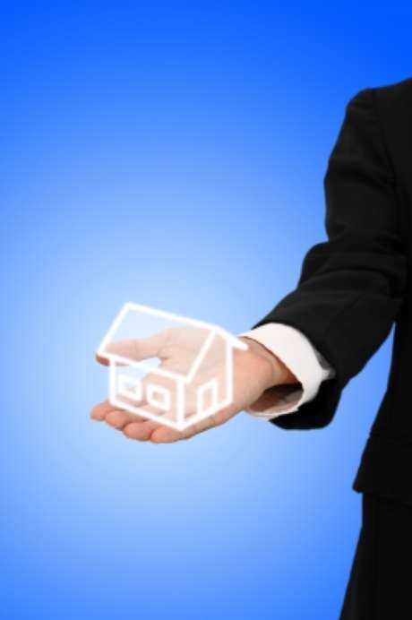 A principal diferença entre o SFH e o SFI está na utilização do FGTS para o financiamento imobiliário que só pode ser feito para contratos dentro do SFH A principal diferença entre o SFH e o SFI está na utilização do FGTS para o financiamento imobiliário que só pode ser feito para contratos dentro do SFH