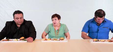 People Eating Dog Food Without Knowing – Freshpet/Youtube / Reprodução