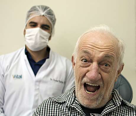 A vida sem dentes só permitia que Russo tivesse uma alimentação líquida e pastosa A vida sem dentes só permitia que Russo tivesse uma alimentação líquida e pastosa