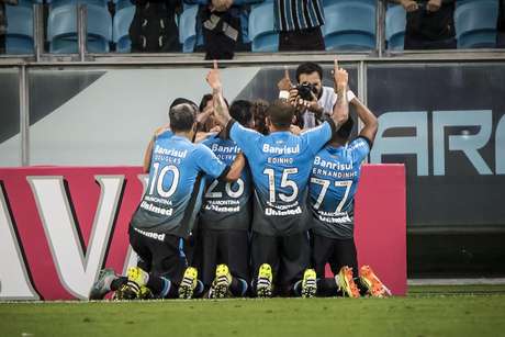 Festa na Arena: o Grêmio está nas quartas de final da Copa do Brasil Festa na Arena: o Grêmio está nas quartas de final da Copa do Brasil