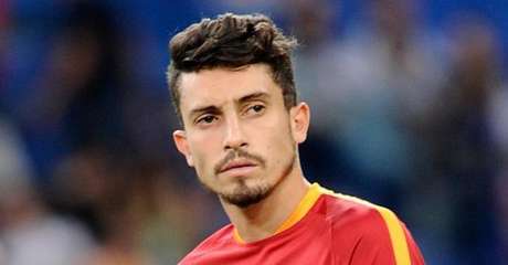 Alex Telles jogou a última temporada na Inter