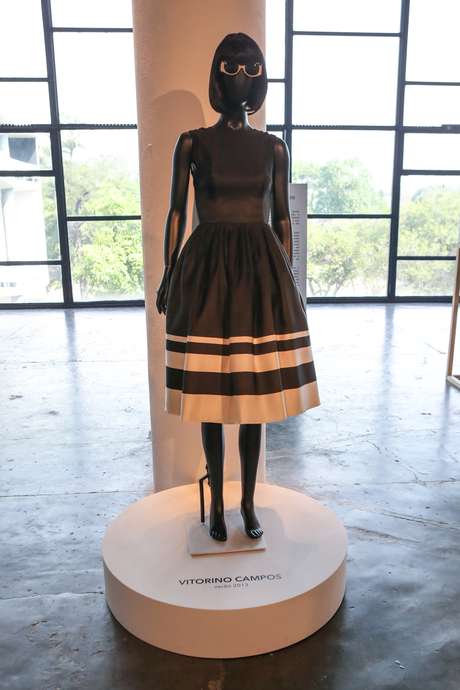 Mostra reúne composições de grifes renomadas que marcaram os 20 anos do São Paulo Fashion Week Mostra reúne composições de grifes renomadas que marcaram os 20 anos do São Paulo Fashion Week