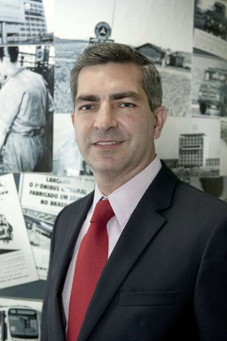 Angel Martinez, diretor Comercial do Banco Mercedes-Benz Angel Martinez, diretor Comercial do Banco Mercedes-Benz
