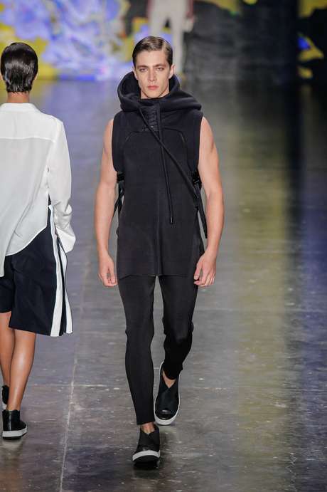Osklen apresentou sua coleção no penúltimo dia do SPFW Osklen apresentou sua coleção no penúltimo dia do SPFW