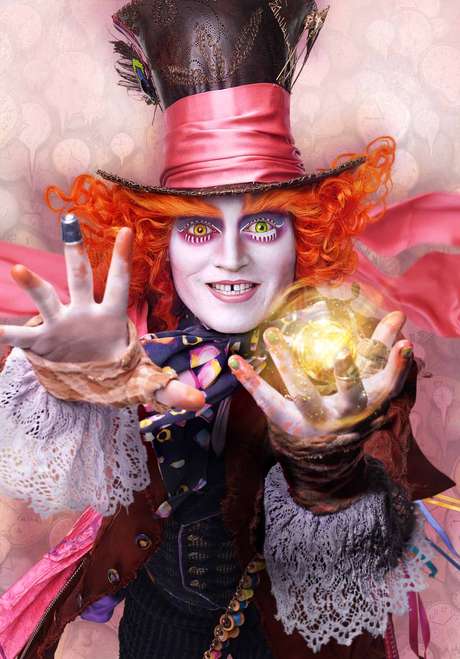 Johnny Depp es 'Tarrant Hightopp', mejor conocido como 'The Mad Hatter'.