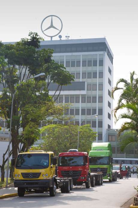 Estudo da CNI (Confederação Nacional da Indústria) e pelas federações estaduais da indústria, em 2012, identificou 51 projetos, que podem contribuir para o setor produtivo do Sul movimentar e escoar sua produção Estudo da CNI (Confederação Nacional da Indústria) e pelas federações estaduais da indústria, em 2012, identificou 51 projetos, que podem contribuir para o setor produtivo do Sul movimentar e escoar sua produção