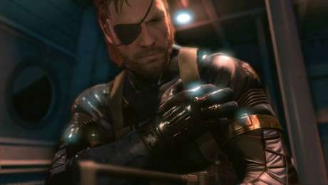 Em pré-produção há alguns anos, o filme derivado da série de espionagem deverá ser bastante fiel na adaptação, já que sua criação está sob responsabilidade da Kojima Productions, produtora dos games da franquia Em pré-produção há alguns anos, o filme derivado da série de espionagem deverá ser bastante fiel na adaptação, já que sua criação está sob responsabilidade da Kojima Productions, produtora dos games da franquia