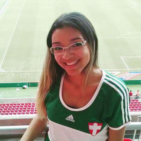 Juliane Madison foi em apenas uma partida do Palmeiras desde que mudou-se e mesmo assim não deixou de ser sócio torcedora Juliane Madison foi em apenas uma partida do Palmeiras desde que mudou-se e mesmo assim não deixou de ser sócio torcedora