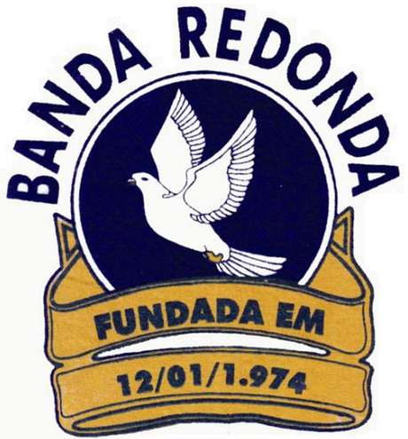 Composta por músicos, atores, jornalistas, artistas e boêmios que costumavam frequentar o Bar e Restaurante Redondo, o bloco é um dos mais antigos da cidade Composta por músicos, atores, jornalistas, artistas e boêmios que costumavam frequentar o Bar e Restaurante Redondo, o bloco é um dos mais antigos da cidade