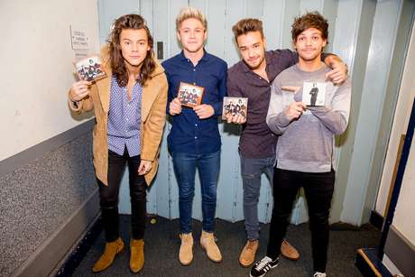 O sucesso do disco do 1D só mostra que os garotos, que permaneceram no topo da Billboard 200 por mais de 15 semanas, podem ser considerados os reis do pop da atualidade O sucesso do disco do 1D só mostra que os garotos, que permaneceram no topo da Billboard 200 por mais de 15 semanas, podem ser considerados os reis do pop da atualidade