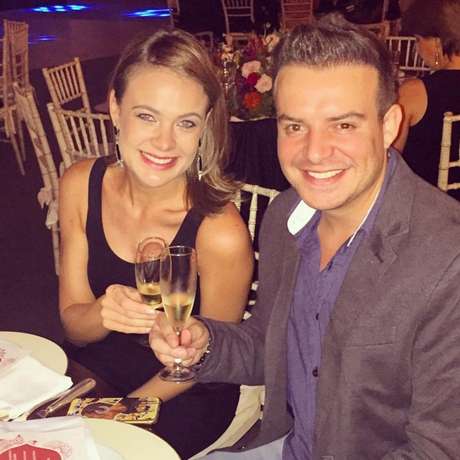 Atualmente à espera do pequeno Luiz Miguel, primeiro filho do casal, a atriz Thaís Pacholek e o sertanejo Belutti se casaram no final de 2014, depois de três anos de namoro Atualmente à espera do pequeno Luiz Miguel, primeiro filho do casal, a atriz Thaís Pacholek e o sertanejo Belutti se casaram no final de 2014, depois de três anos de namoro