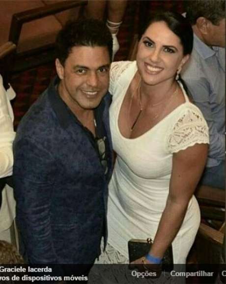 Separado de Zilu desde 2012, Zezé di Camargo demorou bastante para assumir o relacionamento com a bela jornalista Graciele Lacerda. Os dois engataram um romance às escondidas e a notícia só saiu na mídia em meados de 2014 Separado de Zilu desde 2012, Zezé di Camargo demorou bastante para assumir o relacionamento com a bela jornalista Graciele Lacerda. Os dois engataram um romance às escondidas e a notícia só saiu na mídia em meados de 2014